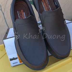 Skechers Men's Leather Slip-On Shoe air-cooled with memory foam Brown